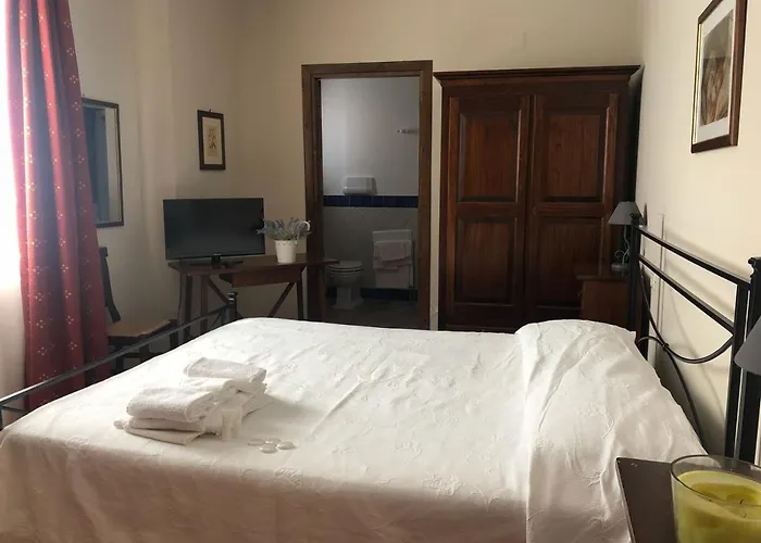 San Rocco アパート モンテファルコ